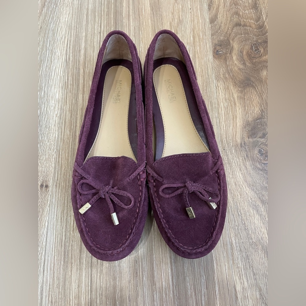 Michael Kors Daisy Purple Plum Suede Leather Moccasin Flats Shoes LNC Size 7